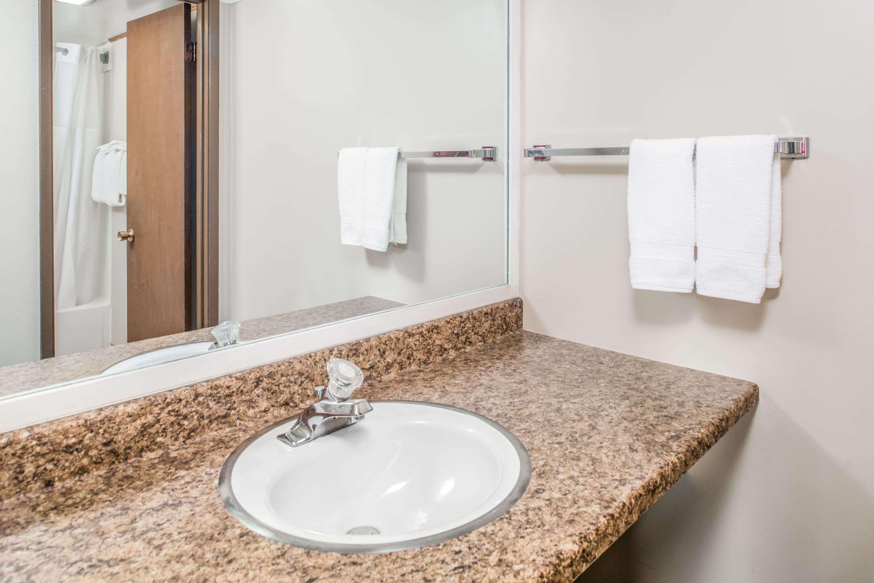 Travelodge By Wyndham Kalispell Bagian luar foto