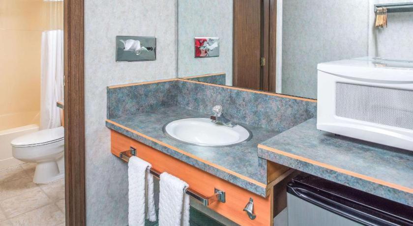Travelodge By Wyndham Kalispell Bagian luar foto