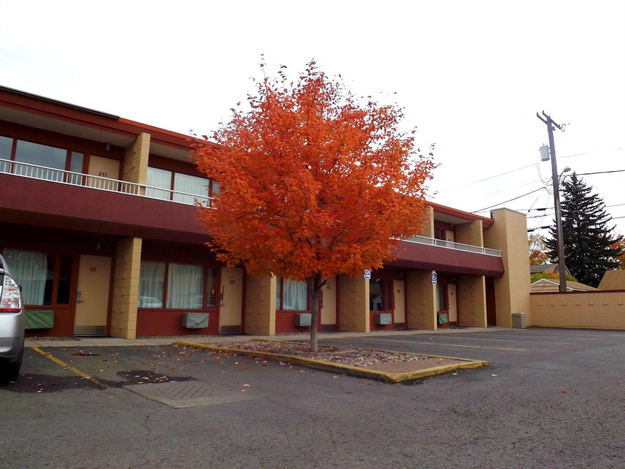 Travelodge By Wyndham Kalispell Bagian luar foto