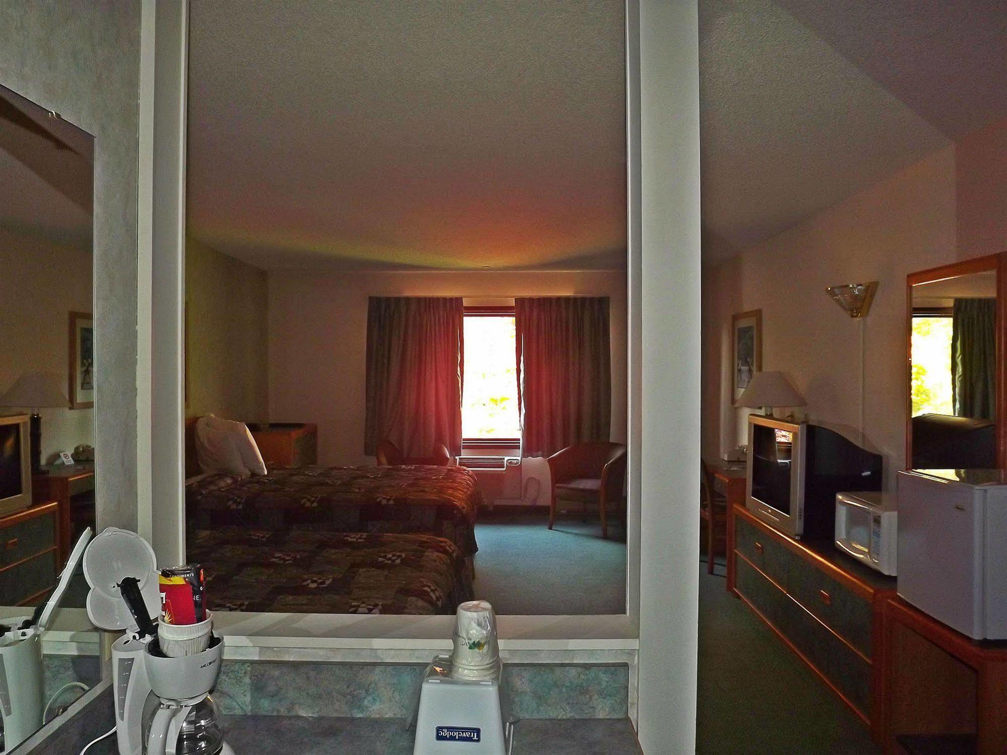 Travelodge By Wyndham Kalispell Bagian luar foto